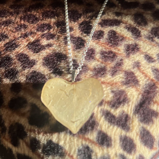 BLEKT EFØY - HJERTE smykke, ekte tørket blad, 925 sølvkjede - Smykke KNASK