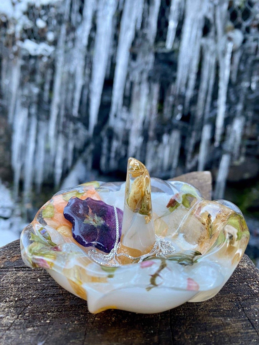 Blomsterbad ringholder, ekte tørkede blomster i epoxy resin kunstharpiks - KNASK
