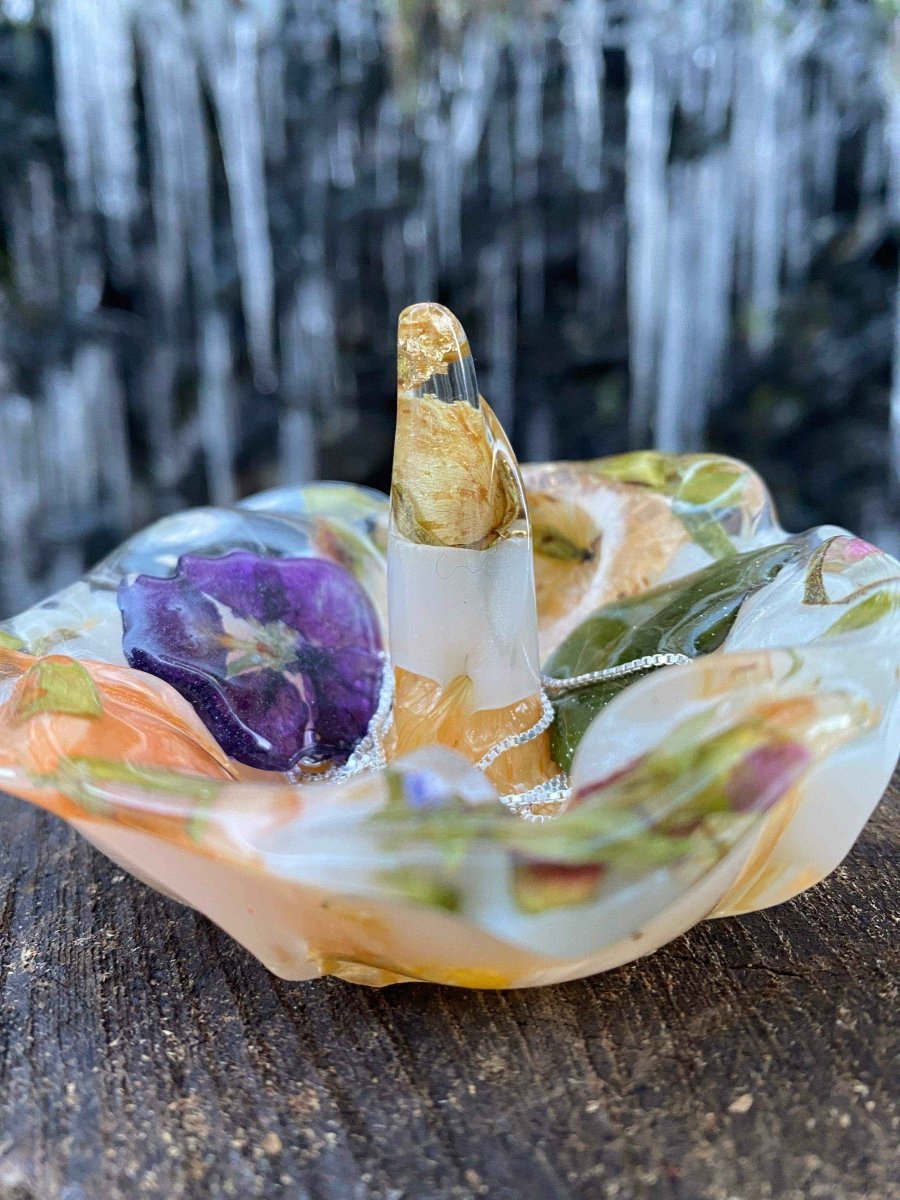 Blomsterbad ringholder, ekte tørkede blomster i epoxy resin kunstharpiks - KNASK