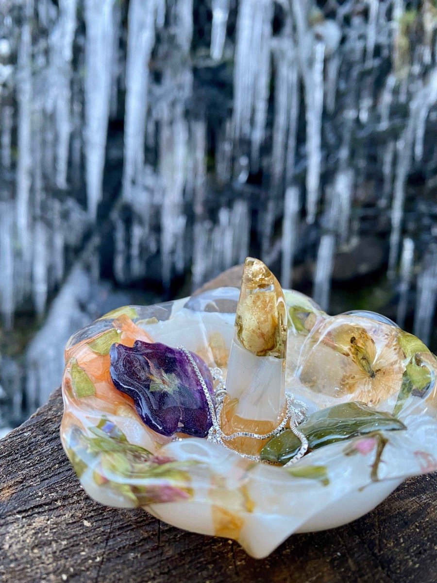 Blomsterbad ringholder, ekte tørkede blomster i epoxy resin kunstharpiks - KNASK
