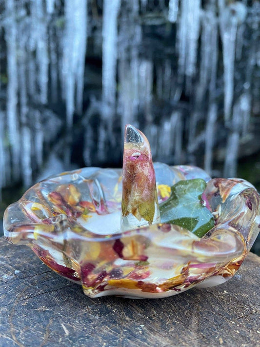 BLOMSTERKNASK ringholder, tørkede blomster i epoxy resin kunstharpiks - KNASK