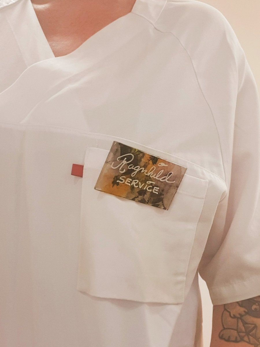 BLOMSTERKUNST navneskilt, designet av Langelind - KNASK