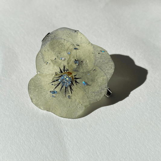 BROSJE av ekte stemorsblomst, metall - KNASK