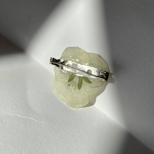 BROSJE av ekte stemorsblomst, metall - KNASK