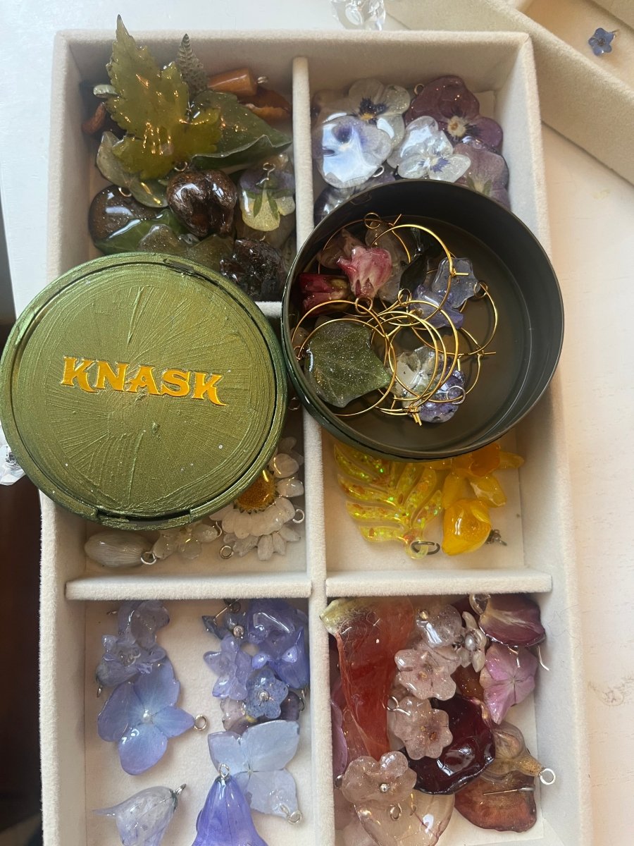 CHARMS til vinglass eller strikketøy - ekte tørkede blomster - Interiør KNASK