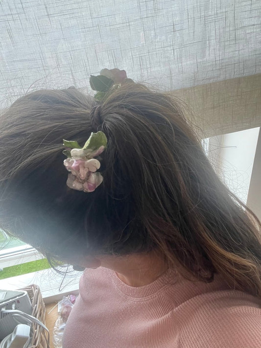 EPLEBLOMST hårpynt - Hårpynt KNASK