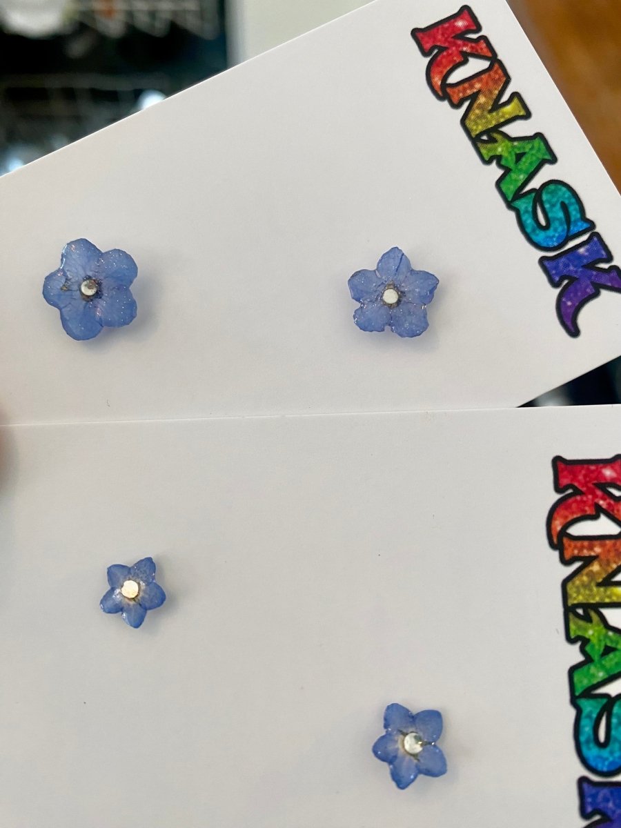 FORGLEMMEGEI MINI øredobber, ekte tørkede blomster - Øredobber KNASK