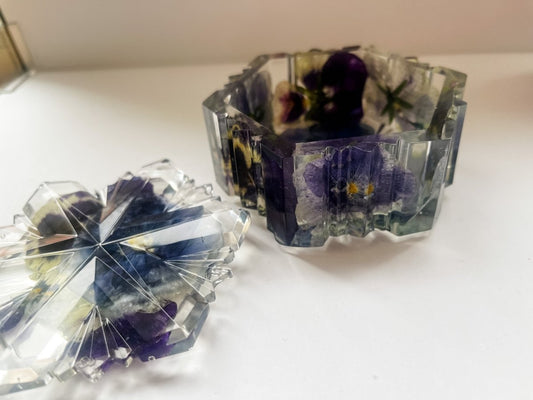 FROST FIOL smykkeskrin, blå og lilla fioler, ekte stemorsblomst - KNASK