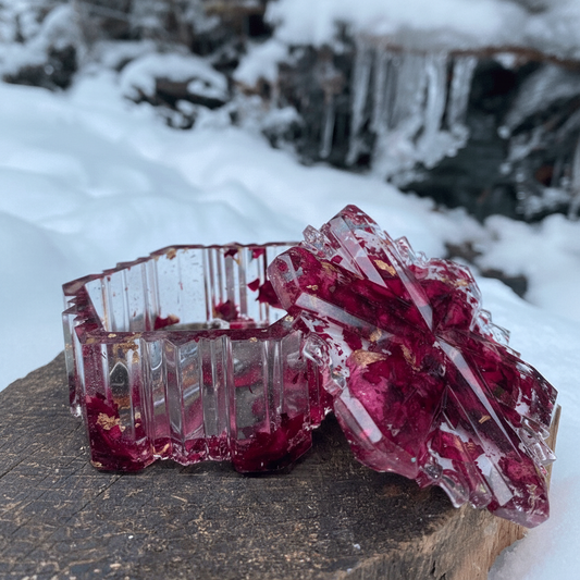 Frost smykkeskrin, røde roseblader i epoxy resin kunstharpiks - Interiør KNASK
