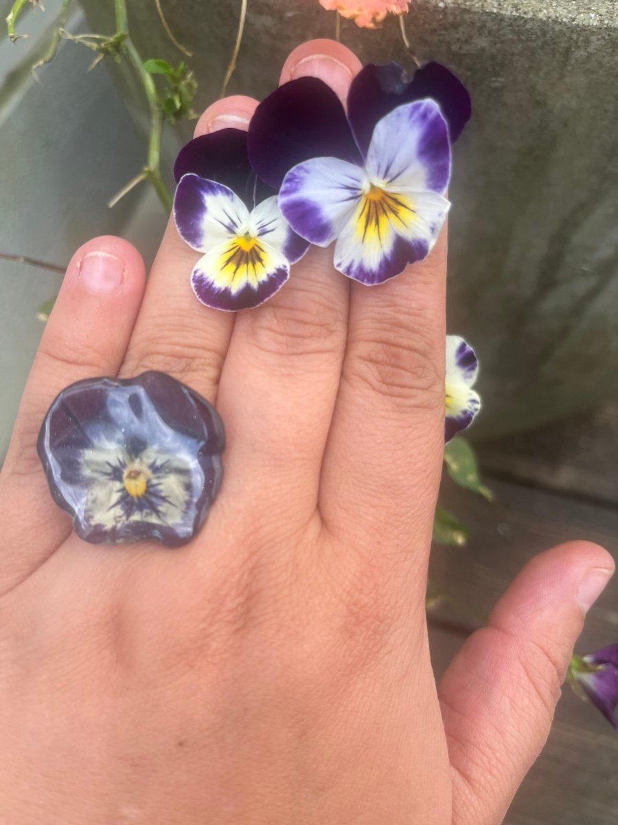 GLAMOUR FIOL ring, tørket stemorsblomst, justerbar - KNASK