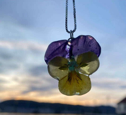 Gul og lilla fiol-smykke, 3D stemorsblomst, 925 sølvkjede - KNASK