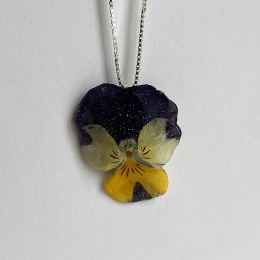 GUL OG LILLA STEMORSBLOMST blomstersmykke, 3D-tørket fiol, 925 sølvkjede - KNASK