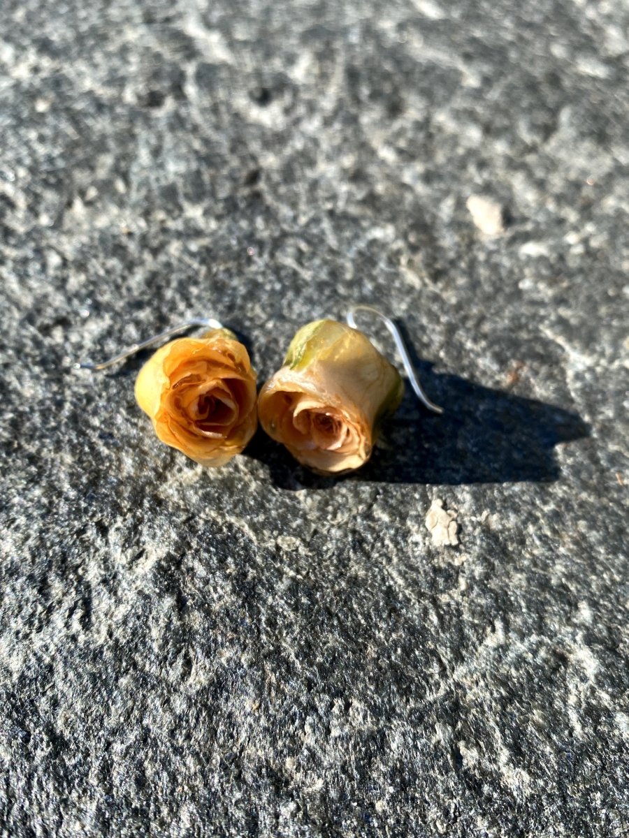 GULE ROSER blomster - øredobber, 925 sølv ørekroker - Øredobber KNASK