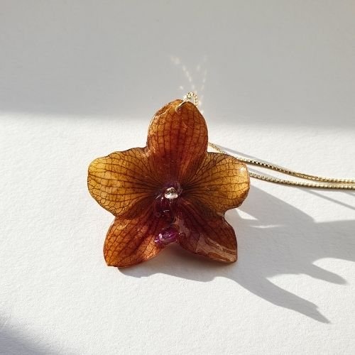 Gylden orkidé-smykke, gullbelagt messingkjede - KNASK