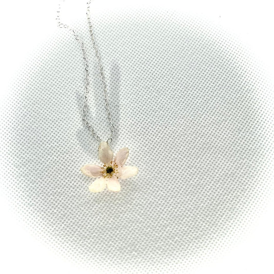 HVITVEIS blomstersmykke, 3D-tørket blomst, sølvkjede - KNASK