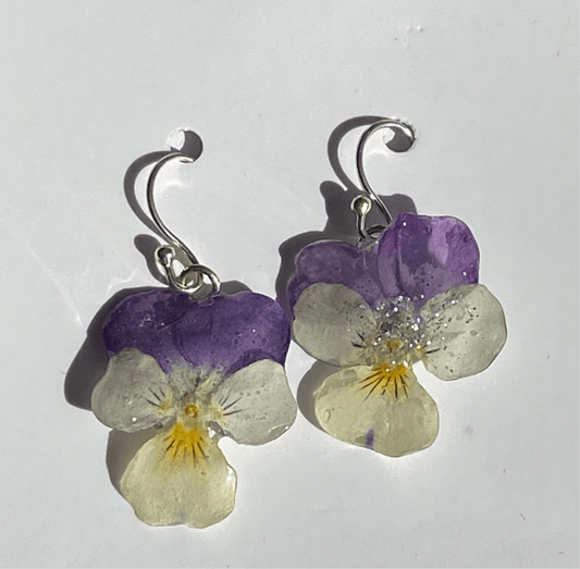 NATT OG DAG FIOLER øredobber, 3D-tørket stemorsblomst, 925 sølv - KNASK