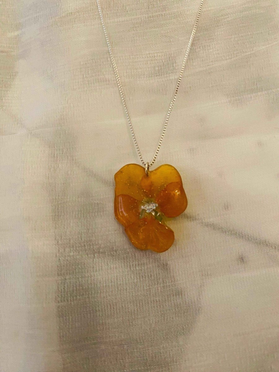 Orange fiol-smykke, ekte stemorsblomst, 925 sølvkjede - KNASK