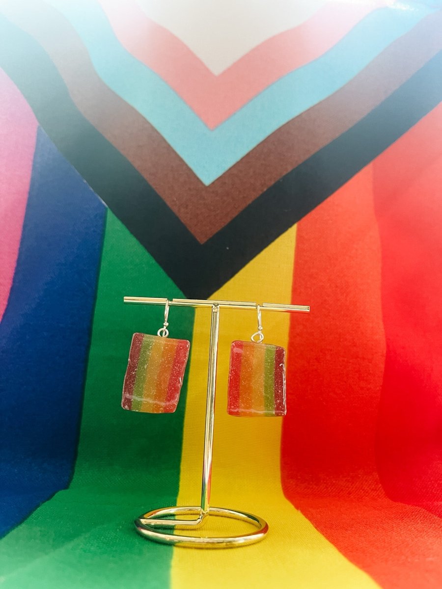 PRIDE - FLAGG øredobber, ekte regnbue - snop, godteri - KNASK