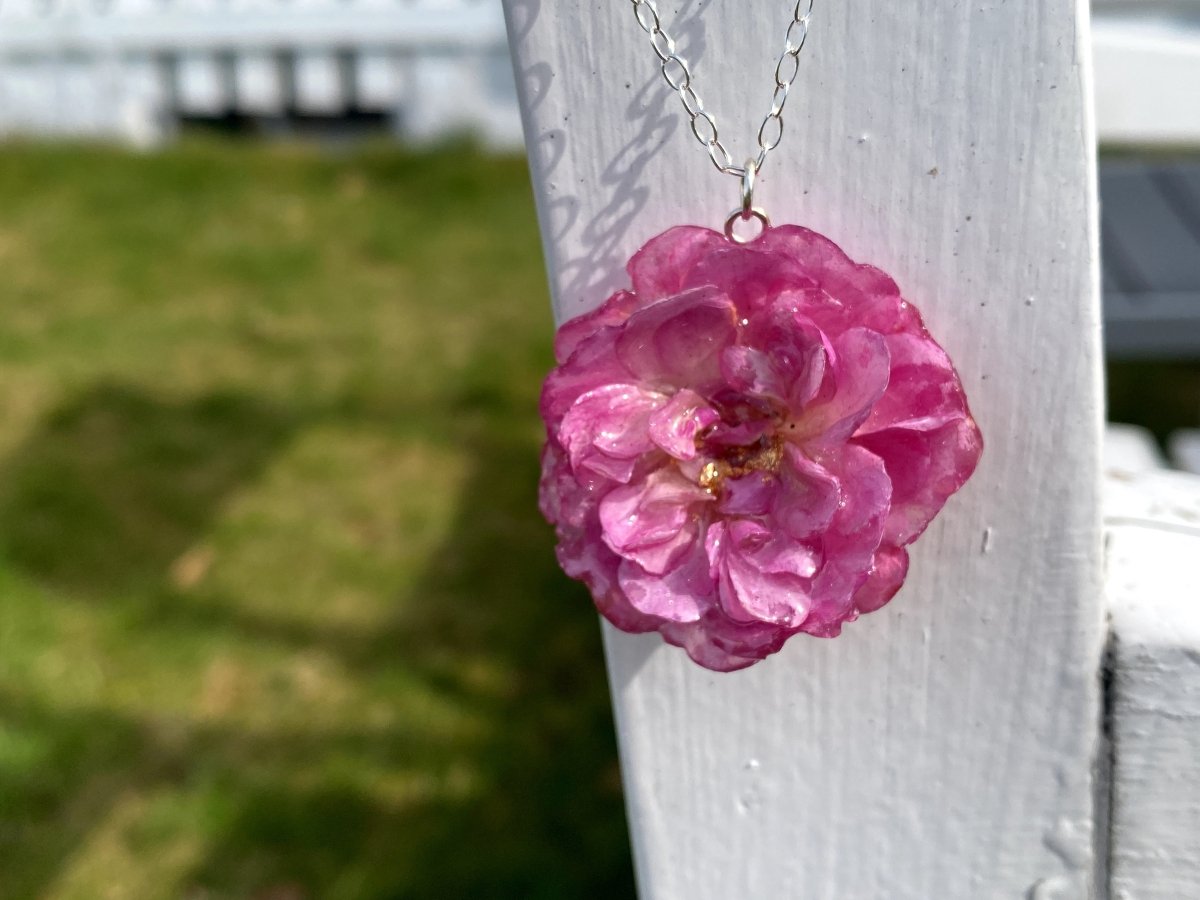 ROSA BUSKROSE blomstersmykke, sølvkjede - Smykke KNASK