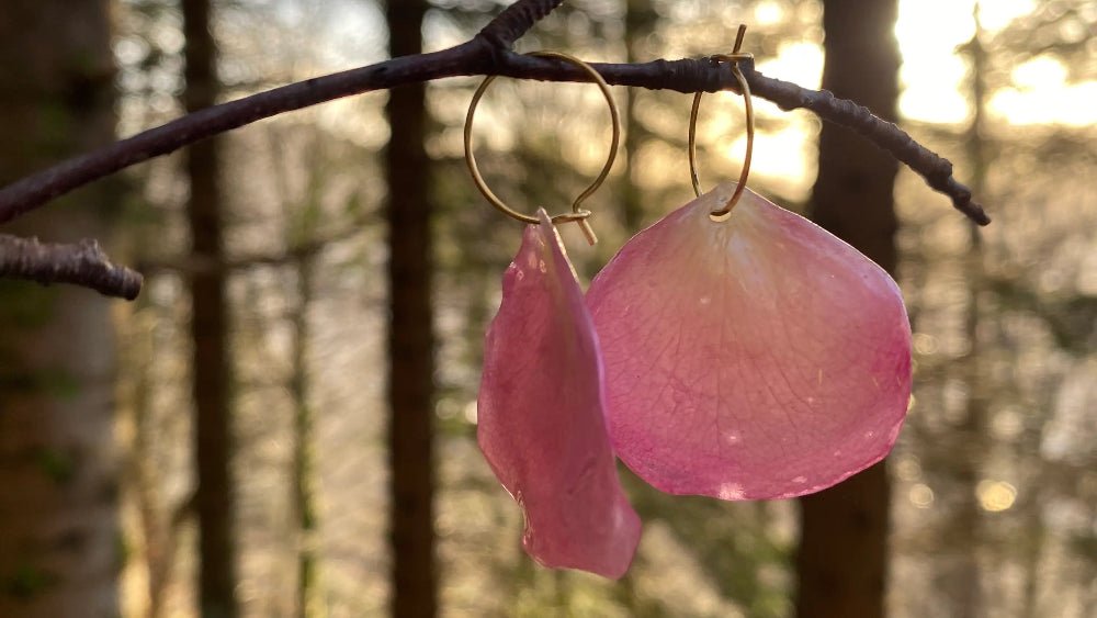 ROSA ROSEBLADER øredobber, ekte tørkede kronblader, 925 sølv - KNASK