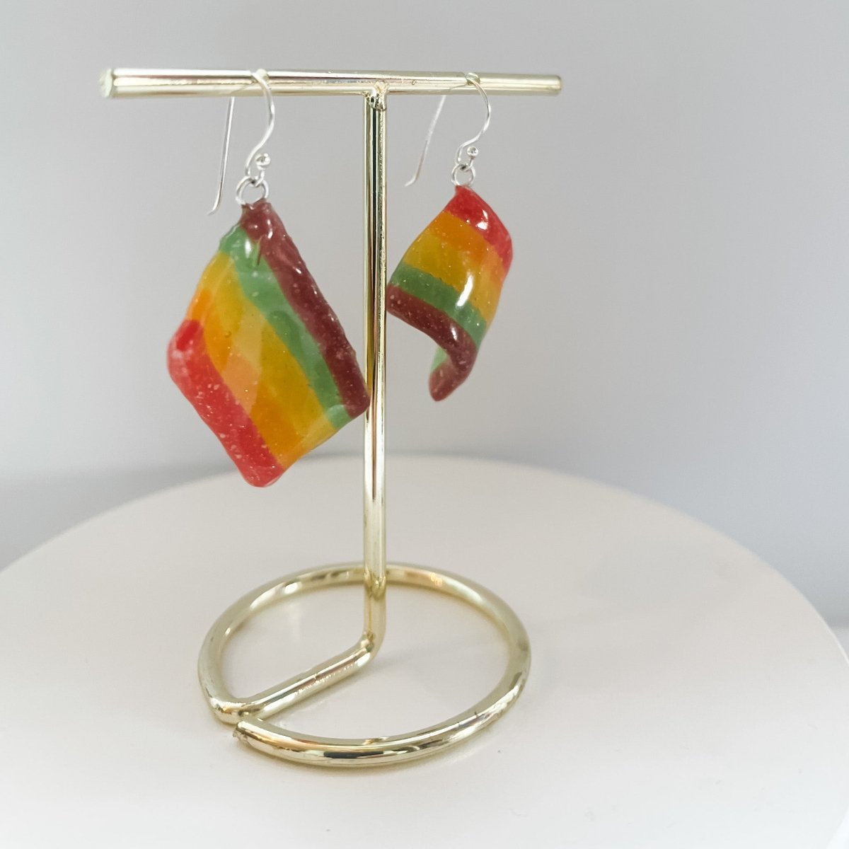 SKEIVE PRIDE øredobber, ekte regnbue - snop (🇵🇸10% til Gaza ❤️🩹) - KNASK