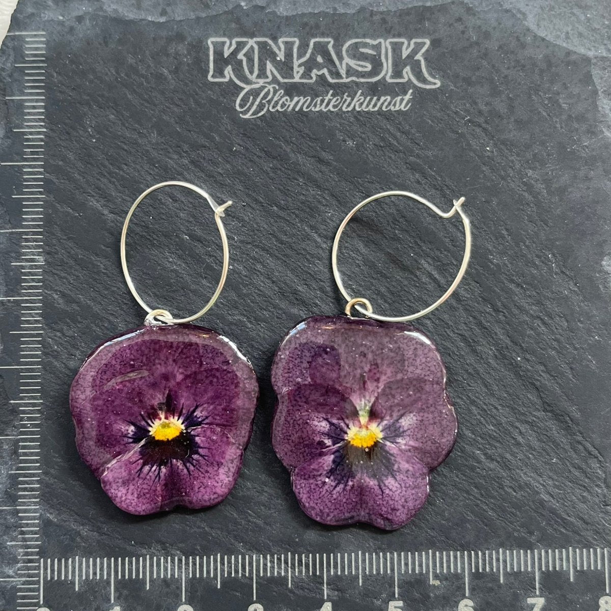 VIOLETTA FIOL øredobber - ekte tørkede blomster, stemorsblomst - Øredobber KNASK