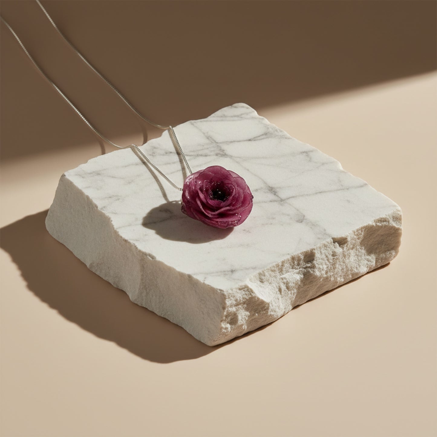 RANUKKEL blomstersmykke, sølvkjede