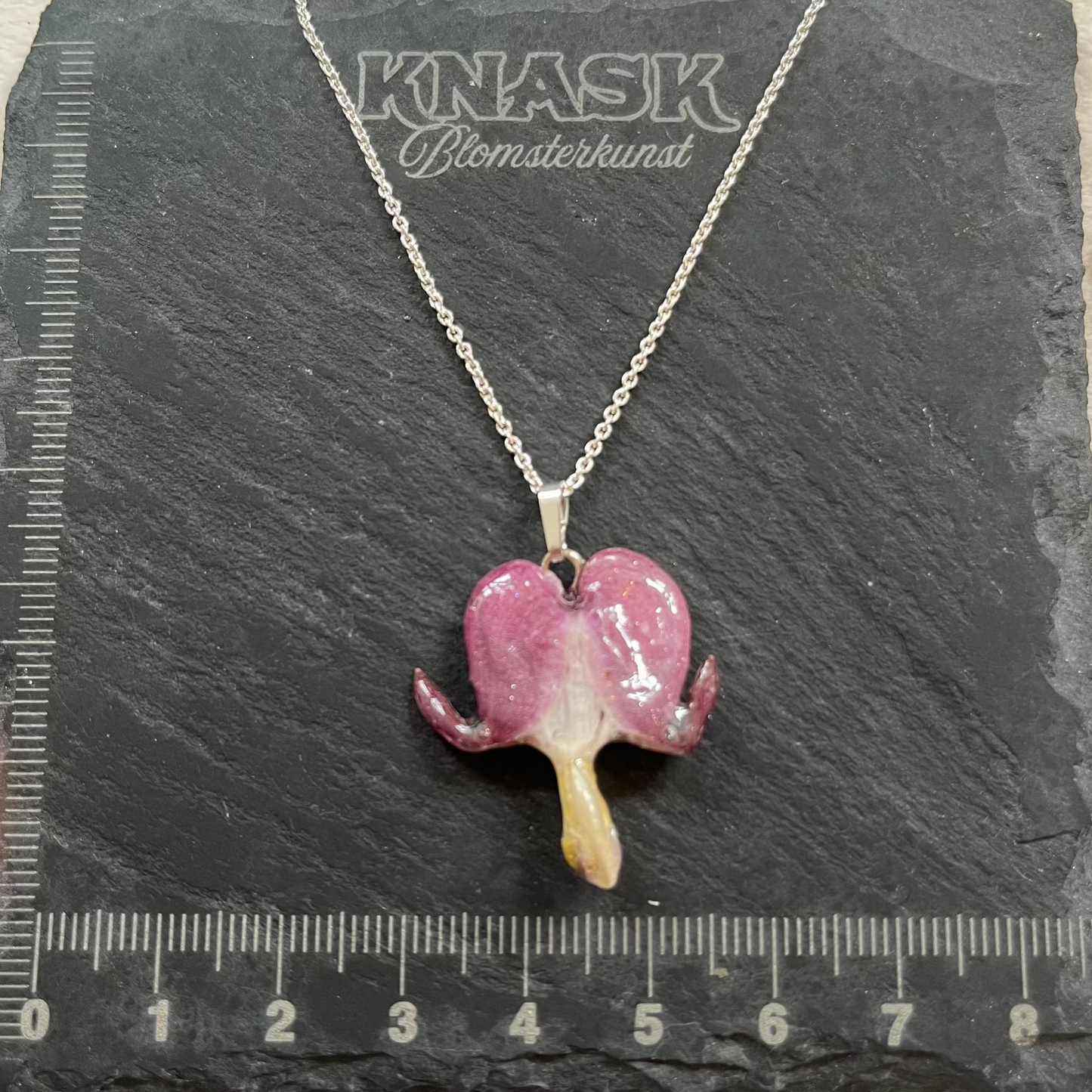 LØYTNANSHJERTE smykke - ekte tørket blomst