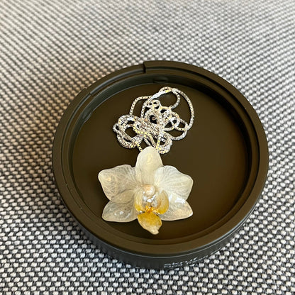 MINIATYR ORKIDÉ smykke - ekte tørket blomst
