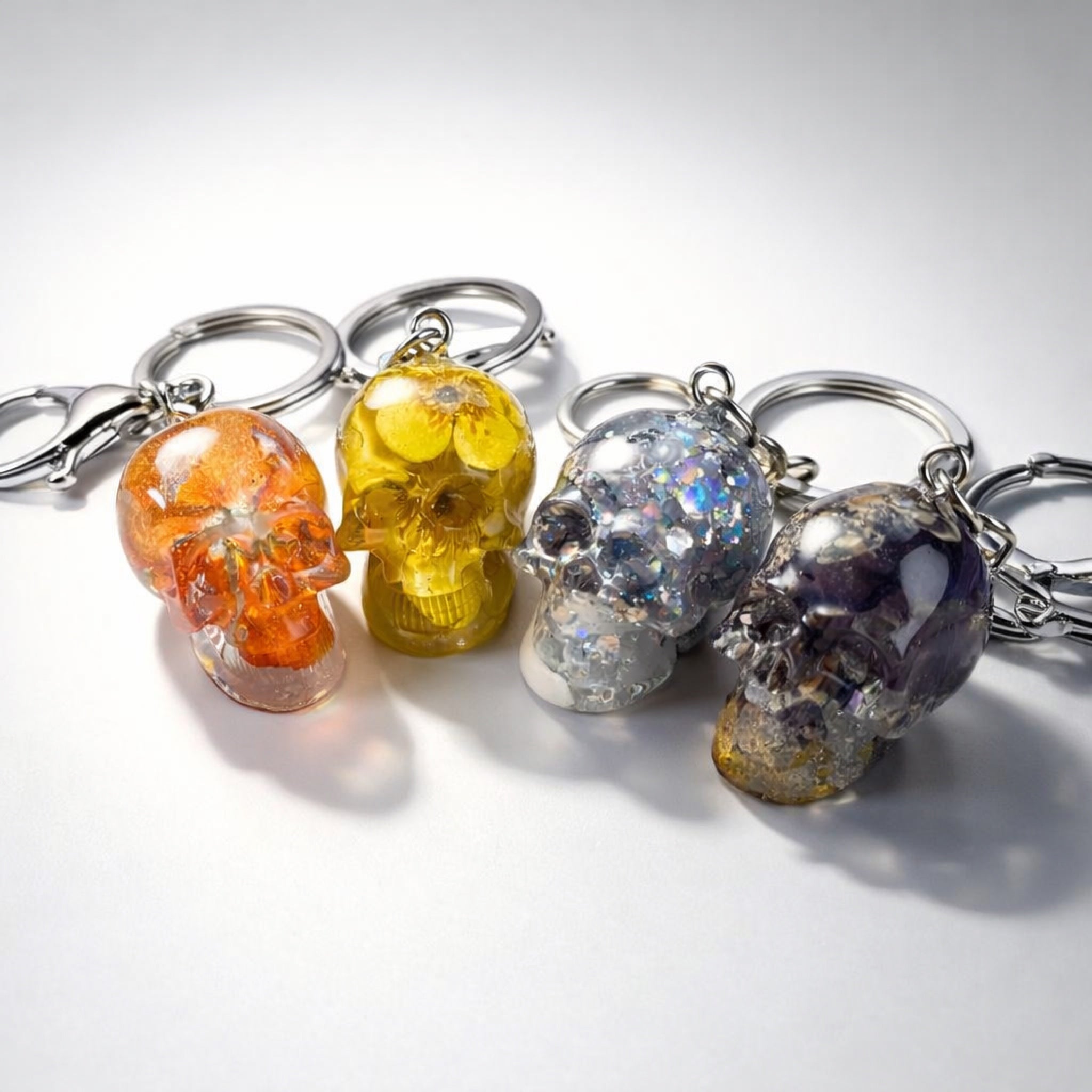 BLOMSTERSKALLE nøkkelring - ekte tørkede blomster