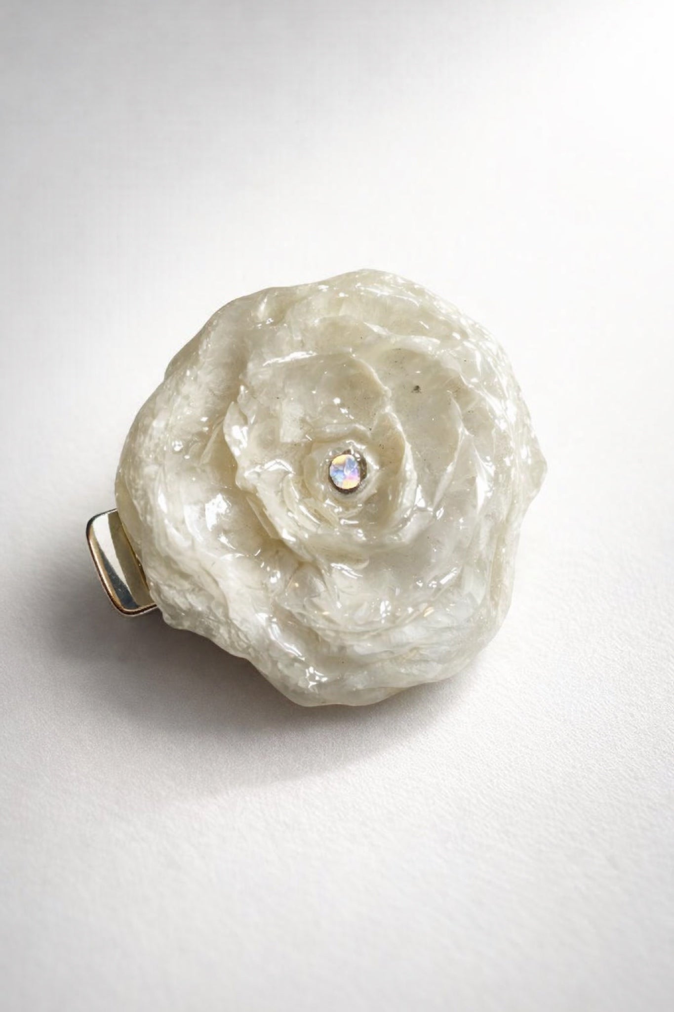 RANUNKEL hårspenne - ekte tørket blomst, krokodilleklemme