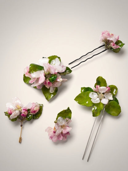 EPLEBLOMST brosje - ekte tørkede blomster