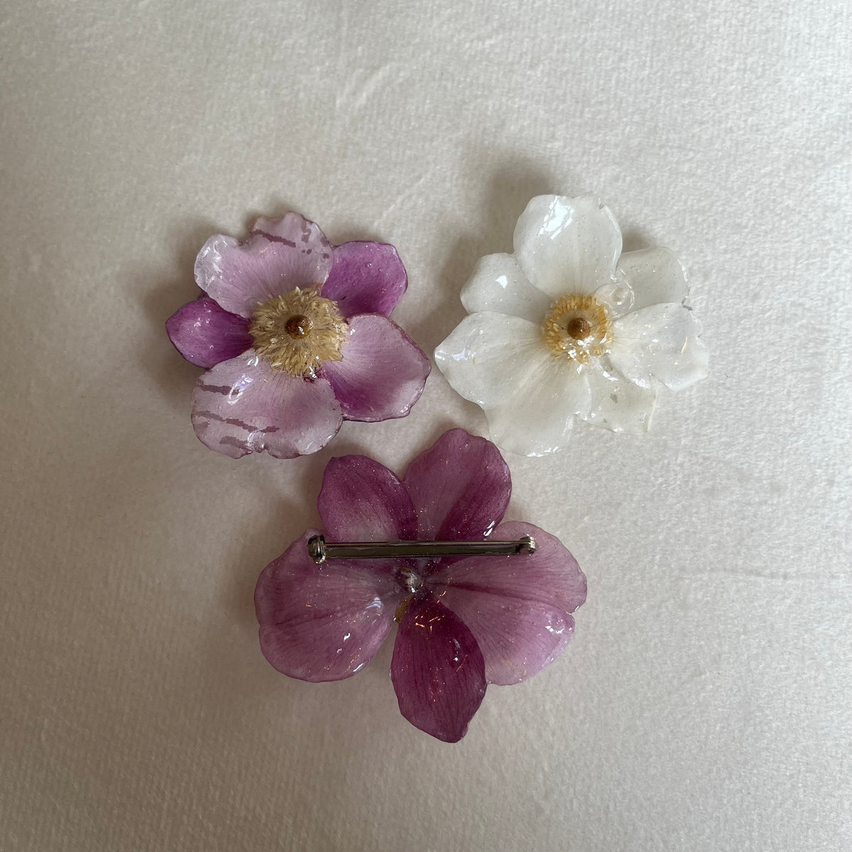 HØSTANEMONE brosje - ekte tørket blomst