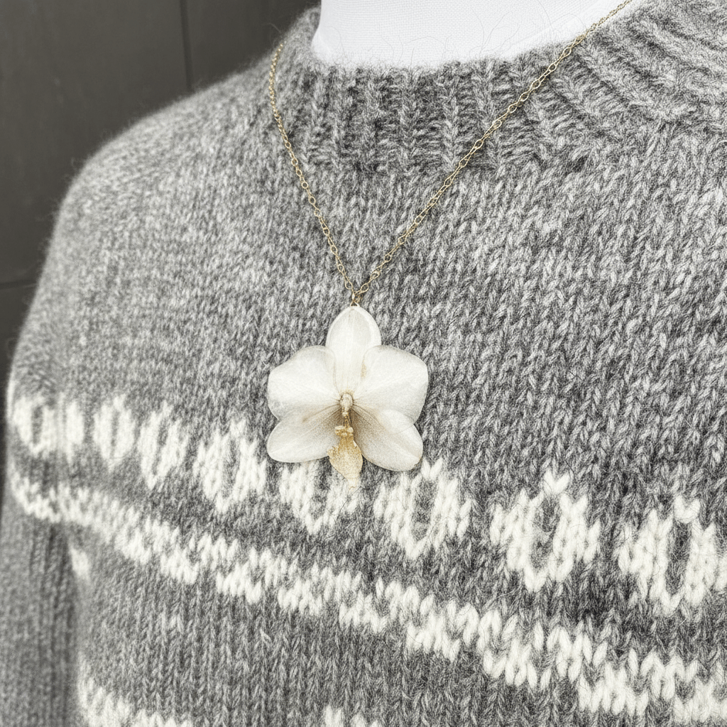 BEIGE ORKIDÉ blomstersmykke, ekte 3D - tørkrt blomst, 925 sølvkjede - Smykke KNASK