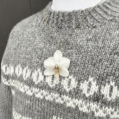 BEIGE ORKIDÉ blomstersmykke, ekte 3D - tørkrt blomst, 925 sølvkjede - Smykke KNASK