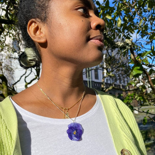 Blå fiol blomster-smykke, 925 sølvkjede, ekte stemorsblomst - KNASK
