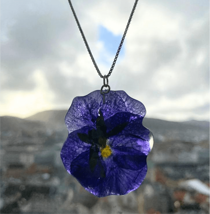 Blå fiol blomster - smykke, 925 sølvkjede, ekte stemorsblomst - Smykke KNASK