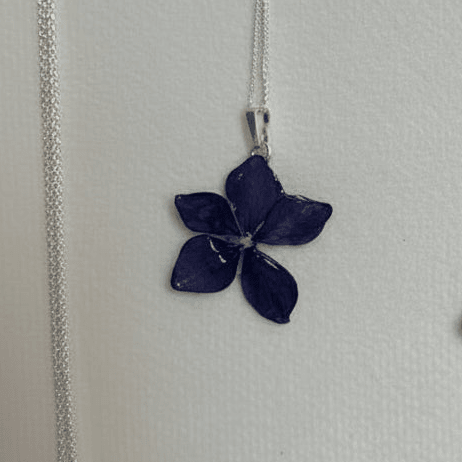 BLÅ HORTENSIA smykke - ekte tørket blomst fra Min Lille Hage - Smykke KNASK