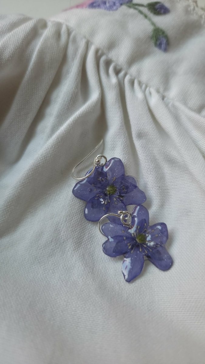 BLÅVEIS øredobber - ekte tørkede blomster - Øredobber KNASK
