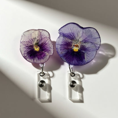 BLOMST ID - holder - ekte tørkede blomster - Brosje KNASK