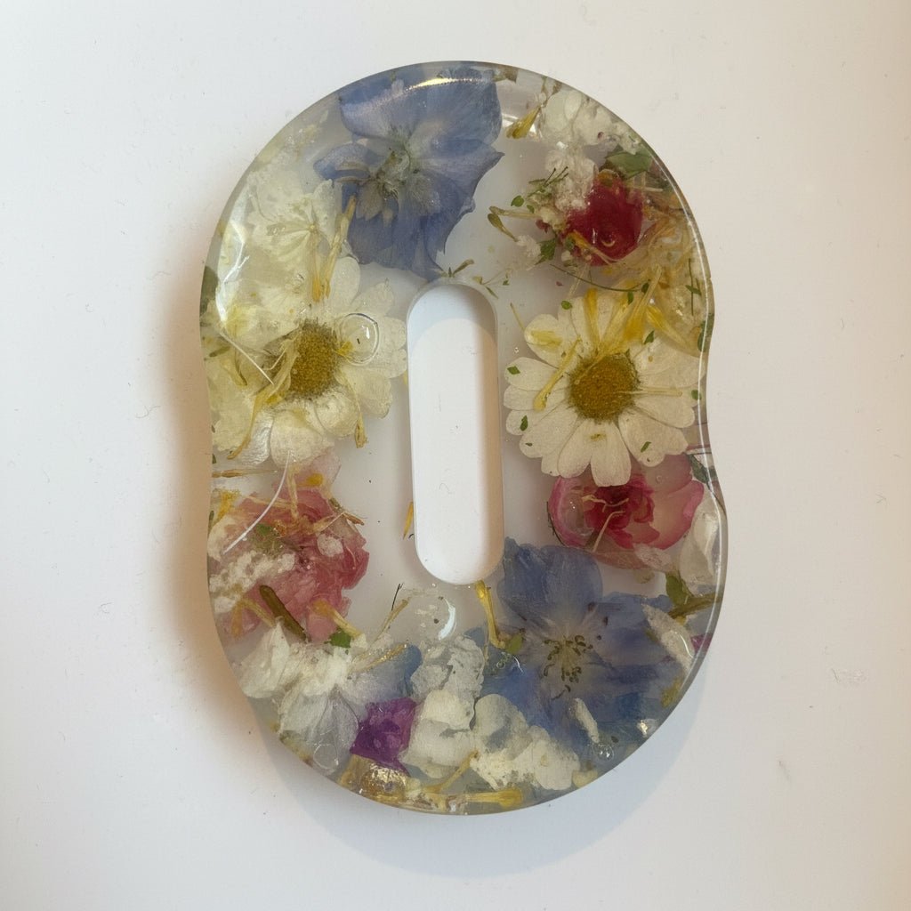 BLOMSTERBAD såpeskål – blomsterkunst av ekte tørkede blomster - Interiør KNASK