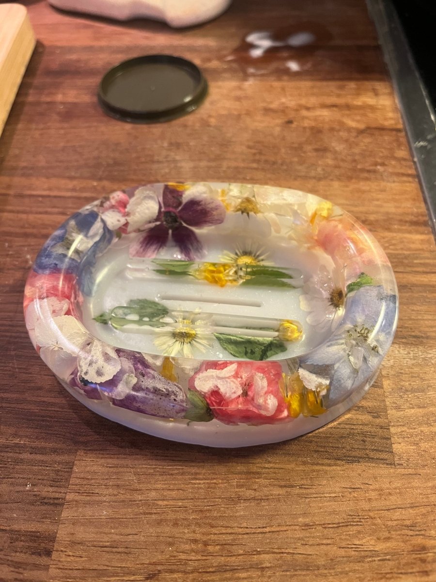 BLOMSTERBAD såpeskål – blomsterkunst av ekte tørkede blomster - Interiør KNASK