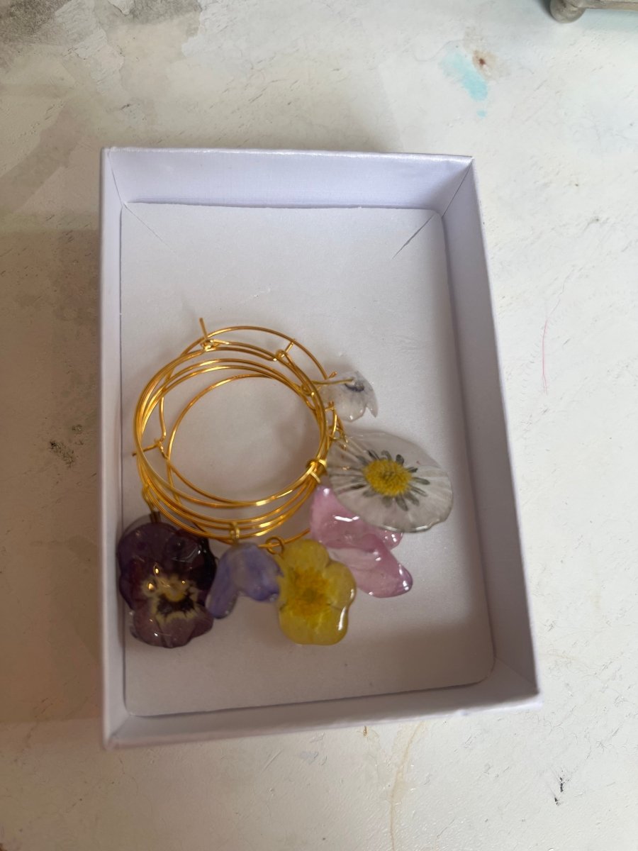 BLOMSTERCHARMS markører til vin - glass eller strikketøy - ekte tørkede blomster - Interiør KNASK