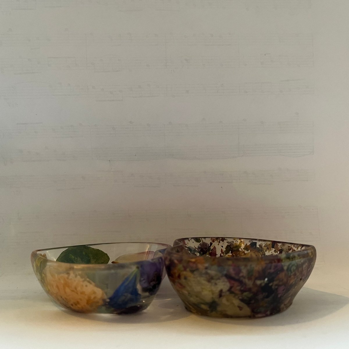 BLOMSTERHARMONI mini hjerteskål, ekte tørkede blomster - Interiør KNASK