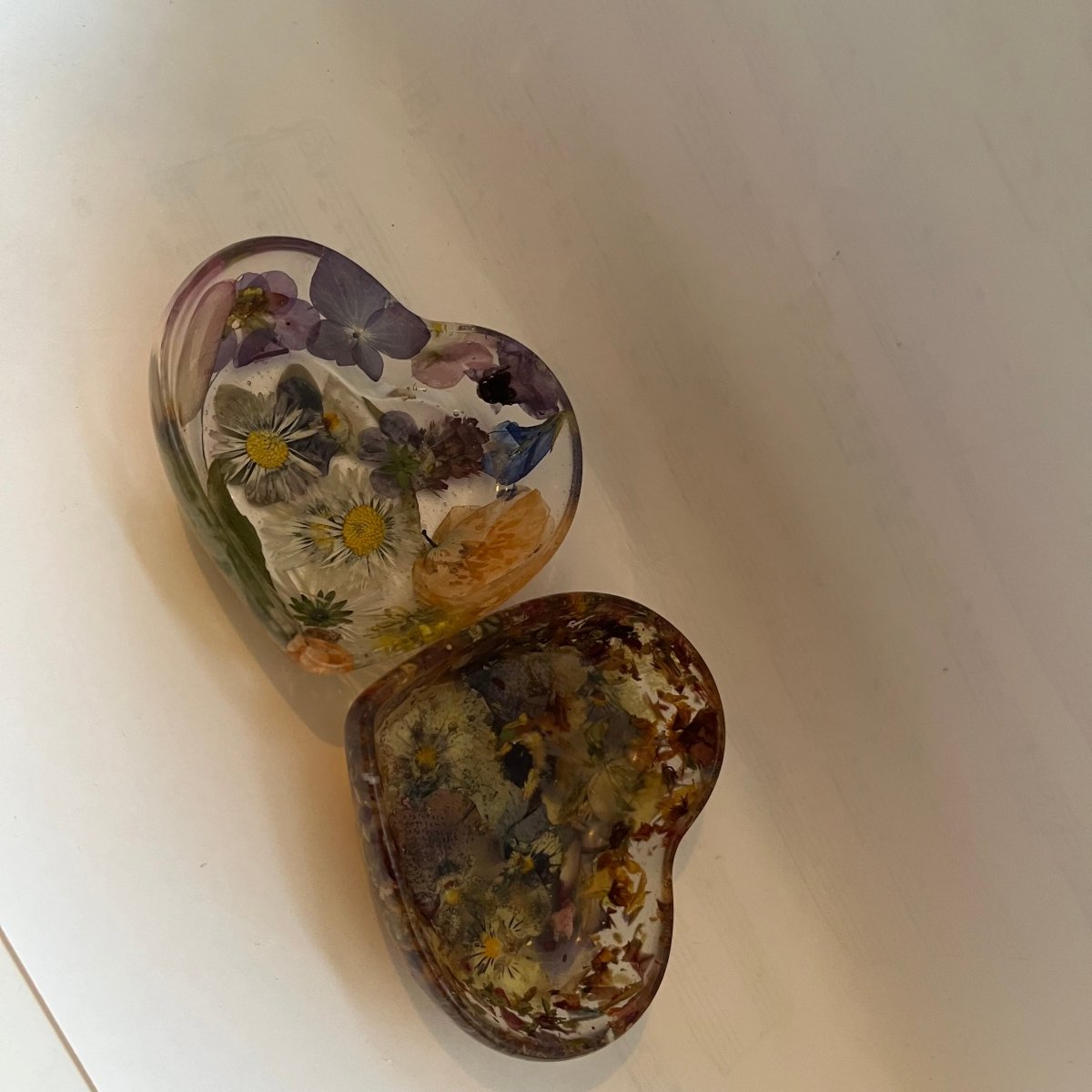 BLOMSTERHARMONI mini hjerteskål, ekte tørkede blomster - Interiør KNASK