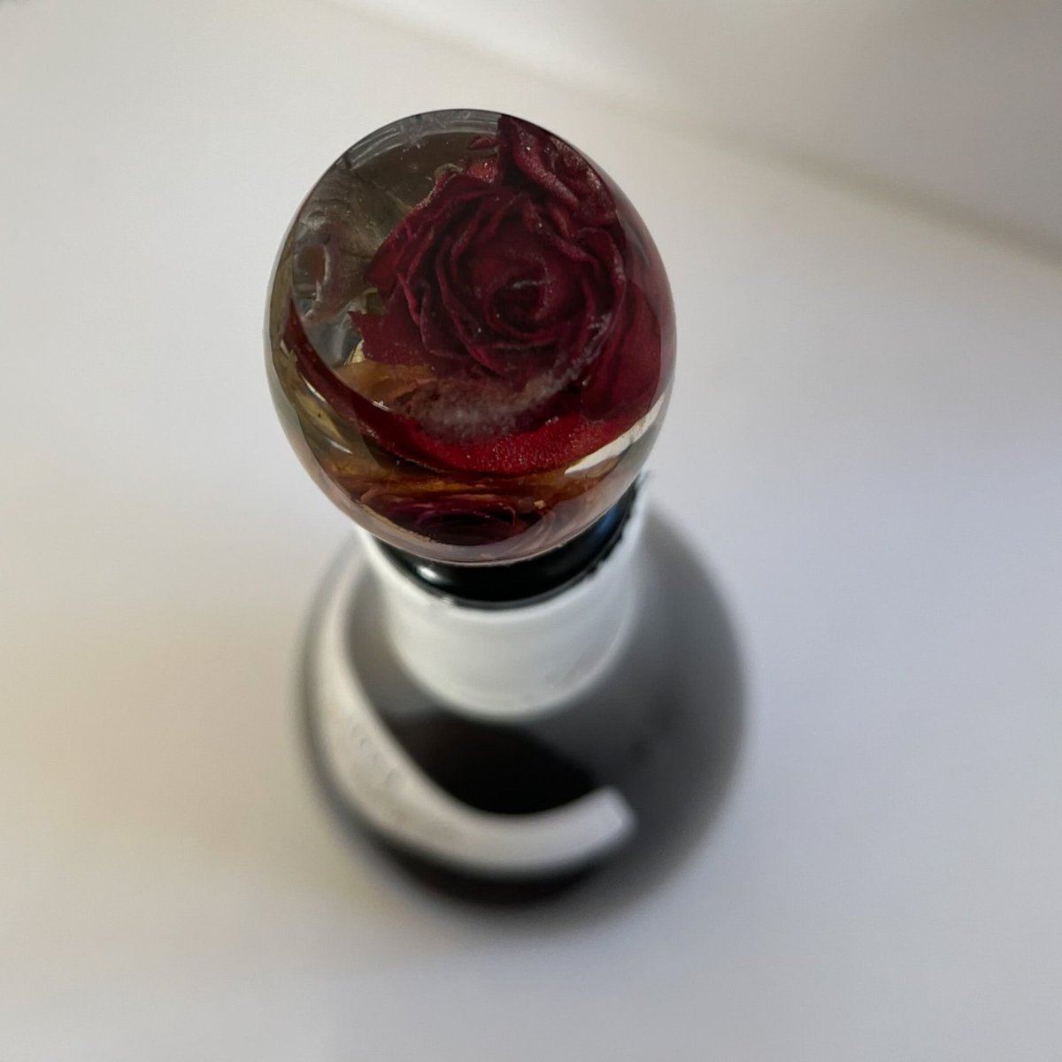 BLOMSTERKUNST VINSTOPPER, ekte svevende blomster - Interiør KNASK