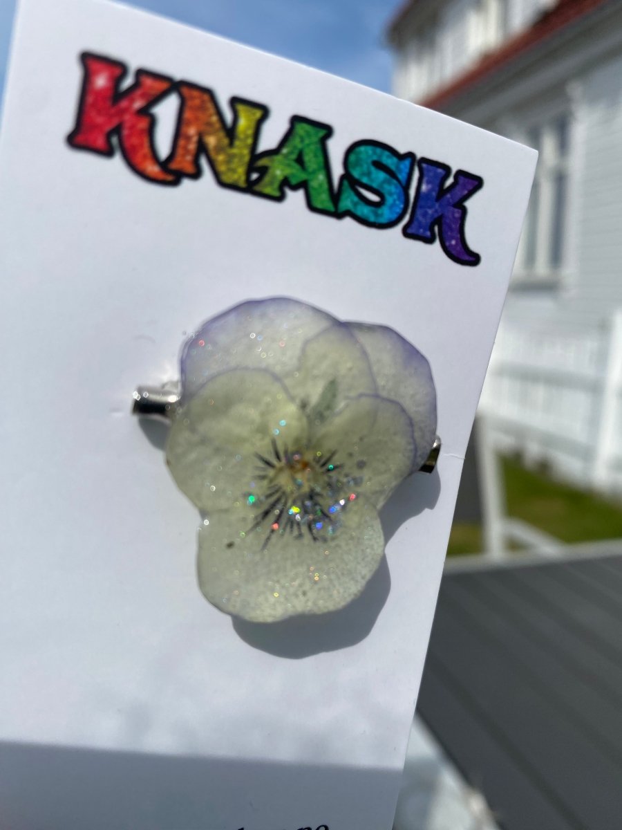 BROSJE av ekte stemorsblomst, metall - Hårpynt KNASK