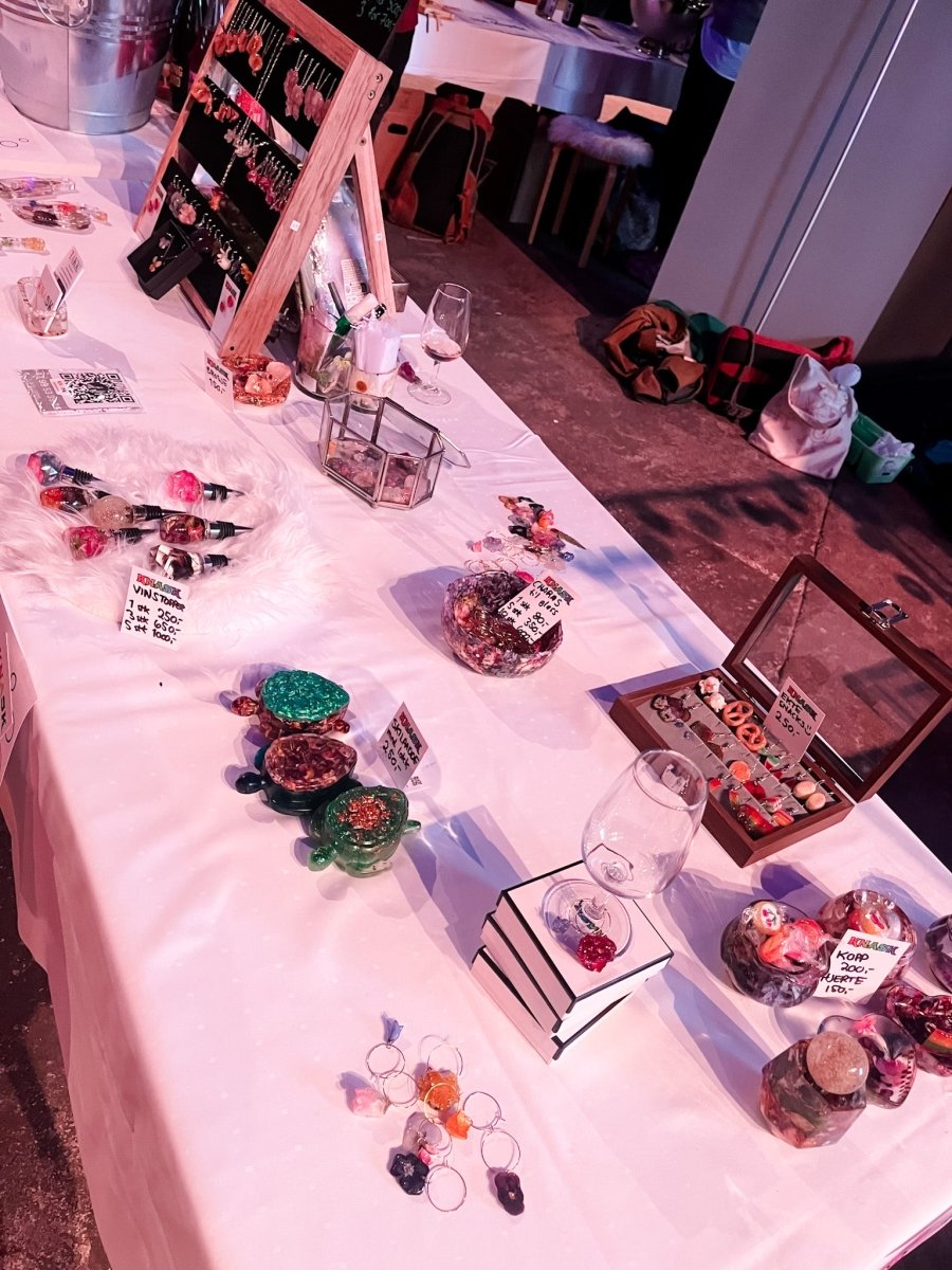 CHARMS til vinglass 🥂 eller strikketøy 🧶 Ekte tørkede blomster - KNASK