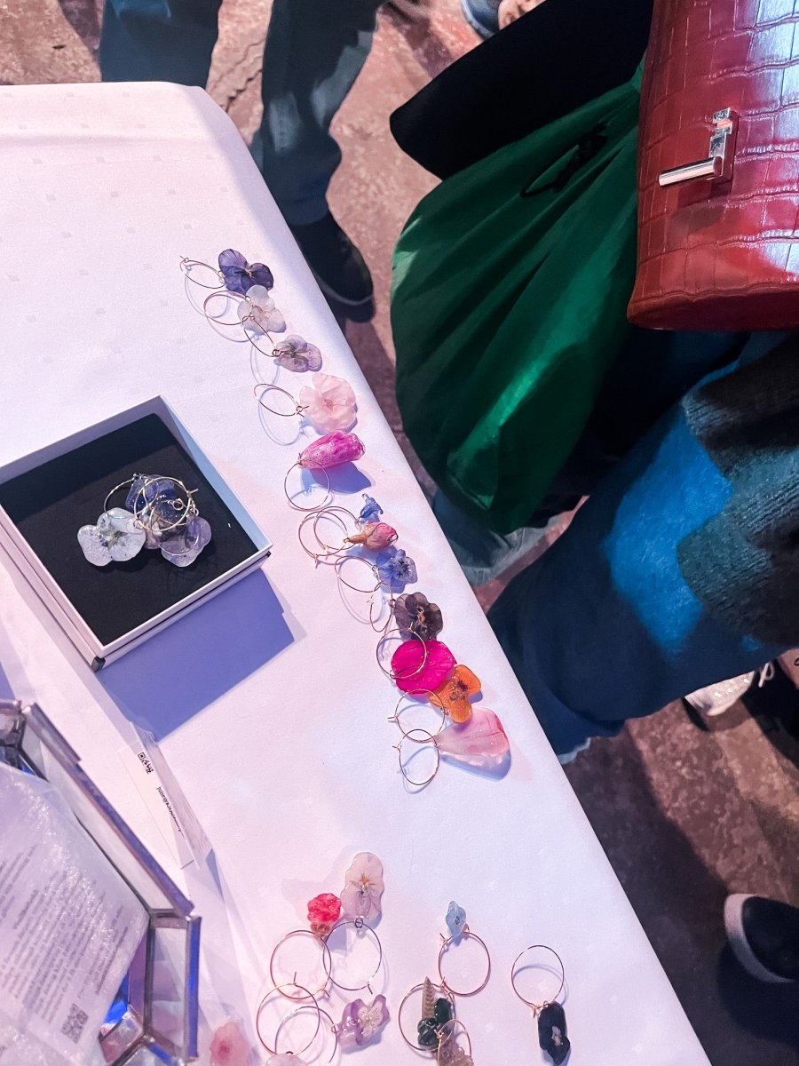CHARMS til vinglass 🥂 eller strikketøy 🧶 Ekte tørkede blomster - KNASK