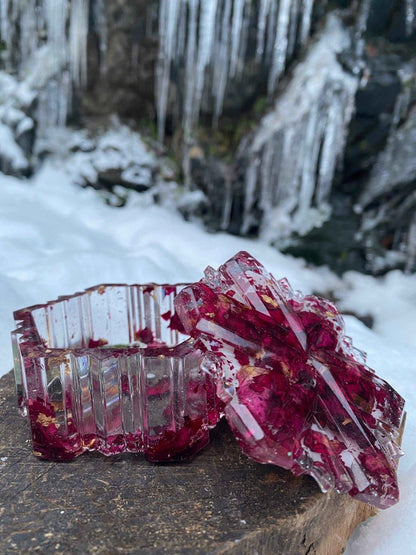 Frost smykkeskrin, røde roseblader i epoxy resin kunstharpiks - KNASK